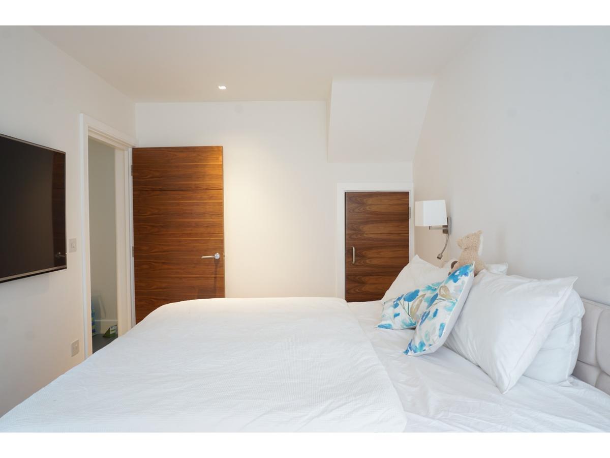 Modern, Spacious 2Br Flat In 옥스퍼드 외부 사진